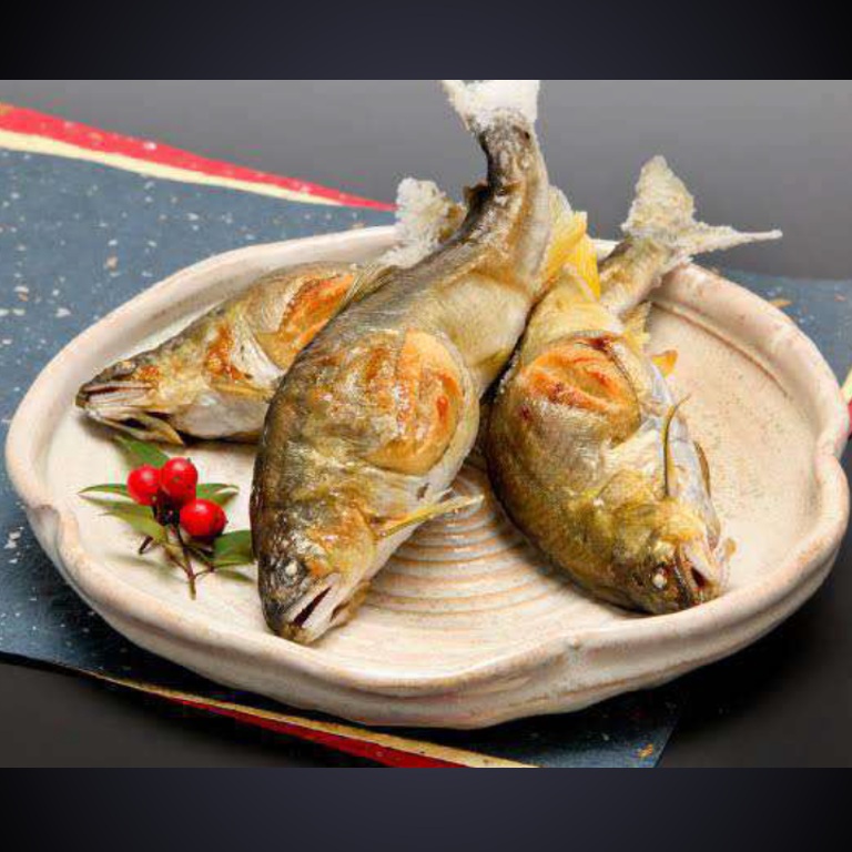 内臓まで美味しい 国産鮎おどり塩焼き（レンジでチン）